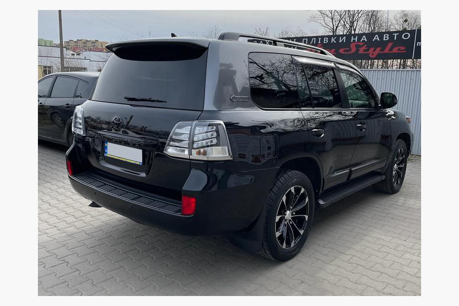 Toyota Land Cruiser 200 2007–2021 Zadnje luči 2007-2015 (BlackEdition) Fotografija 7