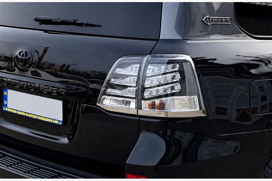 Toyota Land Cruiser 200 2007–2021 Zadnje luči 2007-2015 (BlackEdition) Fotografija 2