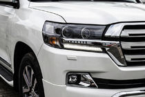 Toyota Land Cruiser 200 2007–2021 Sprednji žarometi 2016+ (Executive) Desna (1 kos) fotografija 1