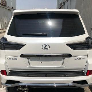 Zadnje luči 2016+ (Superior Black, 2 kos) Lexus LX570/450d 2008–2022 fotografija 4