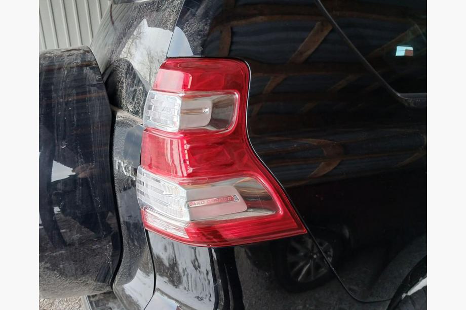 Toyota Land Cruiser Prado 150 2009–2023 Zadnje luči, dizajn 2013 (2009-2017, 2 kosa) Image