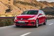 Pregled športne različice kombilimuzine Volkswagen Golf GTI fotografija 9