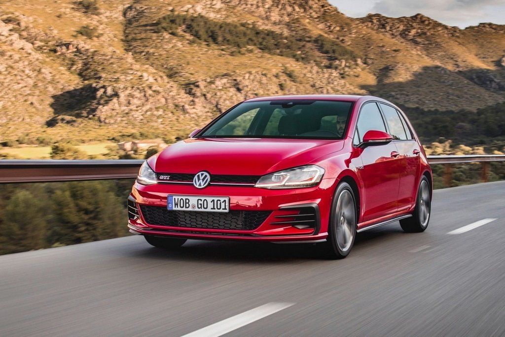 Pregled športne različice kombilimuzine Volkswagen Golf GTI