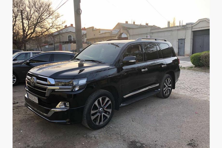 Toyota Land Cruiser 200 2007–2021 Facelift komplet iz LC200 2008-2015 na 2019 Executive Fotografija 8