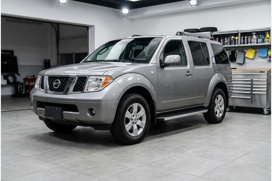 Nissan Pathfinder R51 2005–2014 Stranske stopnice Fullmond (2 kos, aluminij) Fotografija 1
