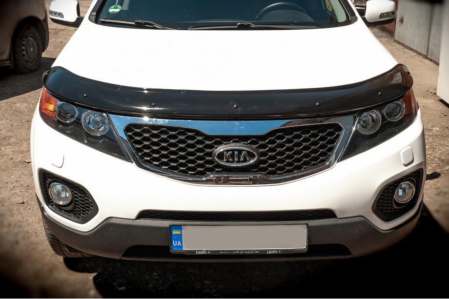 Kia Sorento II XM 2009–2014 Deflektor pokrova motorja 2009-2012 (EuroCap) Image