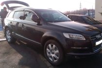 Audi Q7 2005–2015 Vetrni deflektorji oken s kromirano letvijo (4 kosi, HIC) fotografija 6