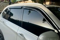 BMW X5 F15 2013–2018 Vetrni deflektorji oken s kromirano letvijo (4 kosi, HIC) fotografija 1