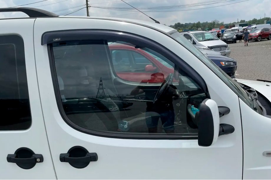 Fiat Doblo I 2005–2010 Vetrni deflektorji za okna (2 kosa, HIC) Image