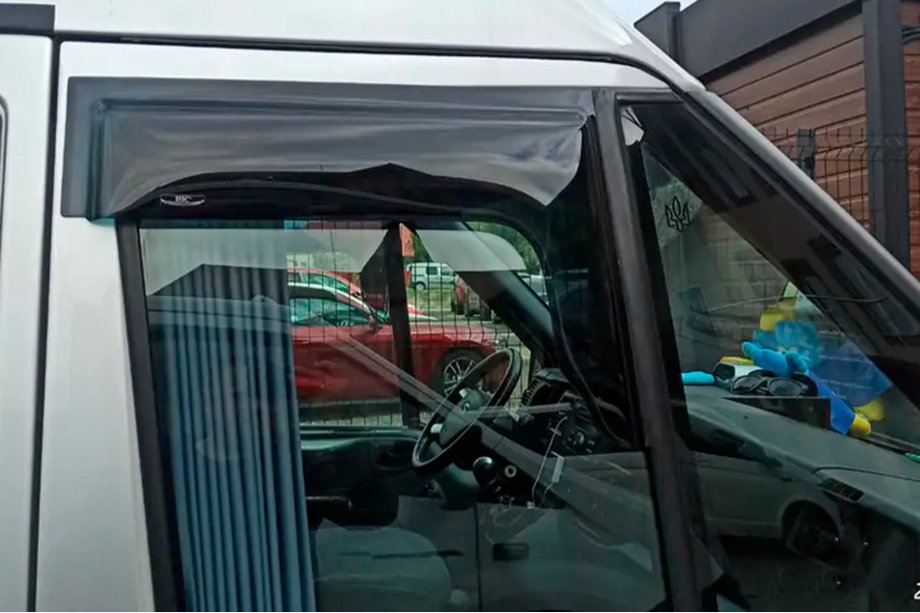 Ford Transit 2000–2014 Vetrni deflektorji za okna (2 kosa, HIC) Image