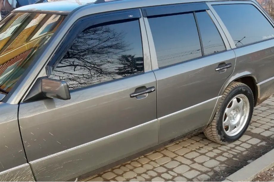 Mercedes E-class W124 1984–1997 Okenski deflektorji SW (4 kosi, HIC) Image
