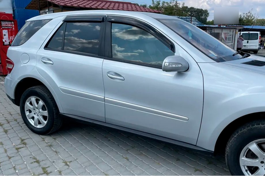 Mercedes ML W164 2005–2011 Deflektorji oken (4 kosi, HIC) Fotografija 9