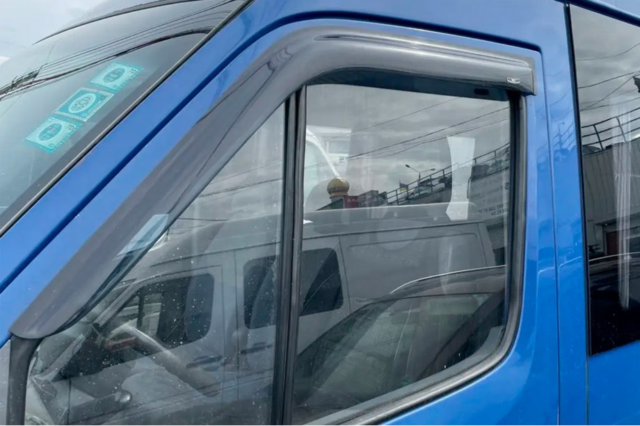 Mercedes Sprinter W901/902/903/904/905 1995–2006 Vetrni deflektorji za okna (2 kosa, HIC) Image