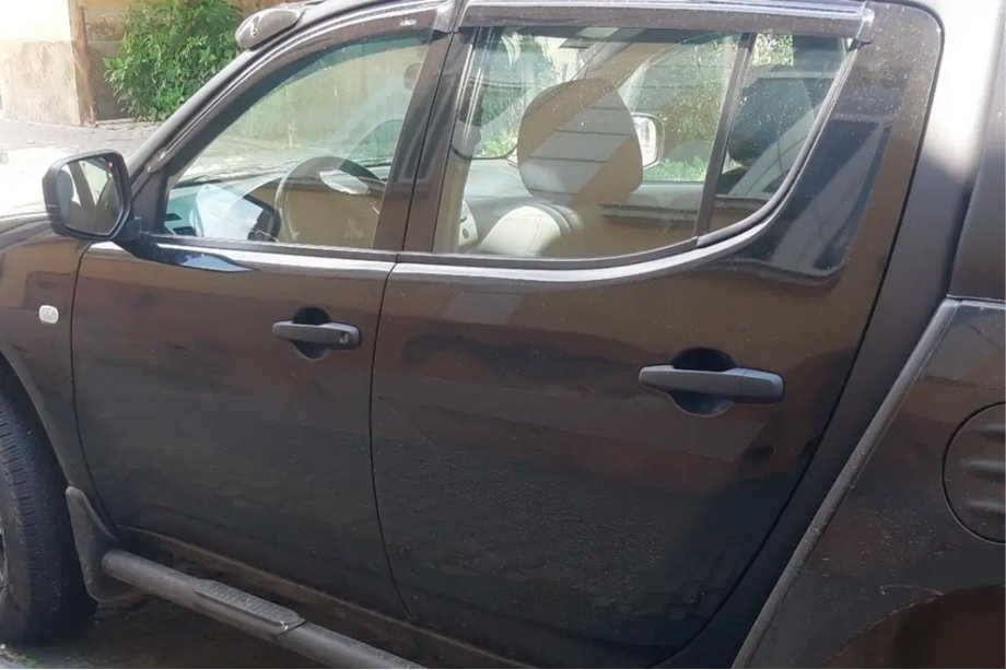 Mitsubishi L200 2006–2015 Deflektorji oken (4 kosi, HIC) Image