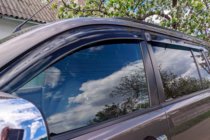 Mitsubishi Pajero Sport 2008–2015 Deflektorji oken (4 kosi, HIC) fotografija 2