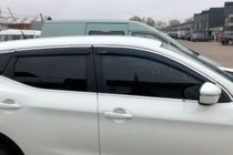 Nissan Qashqai 2014–2021 Vetrni deflektorji oken s kromirano letvijo (4 kosi, HIC) fotografija 7
