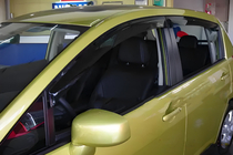 Nissan Tiida 2004–2011 Deflektorji oken SD (4 kosi, HIC) fotografija 2