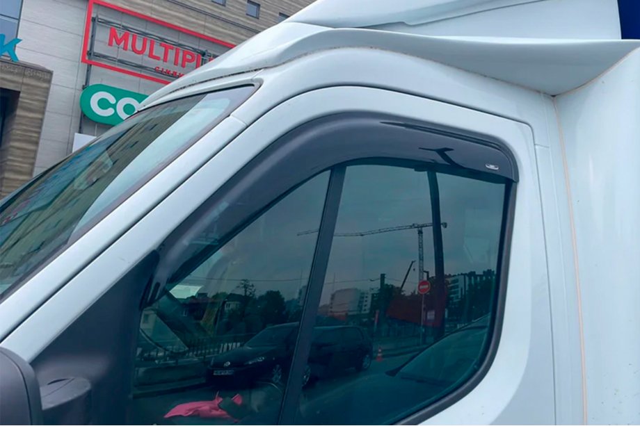 Renault Master 2011–2023 Vetrni deflektorji za okna (2 kosa, HIC) Image