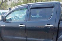 Toyota Hilux 2006–2015 Deflektorji oken (4 kosi, HIC) fotografija 5