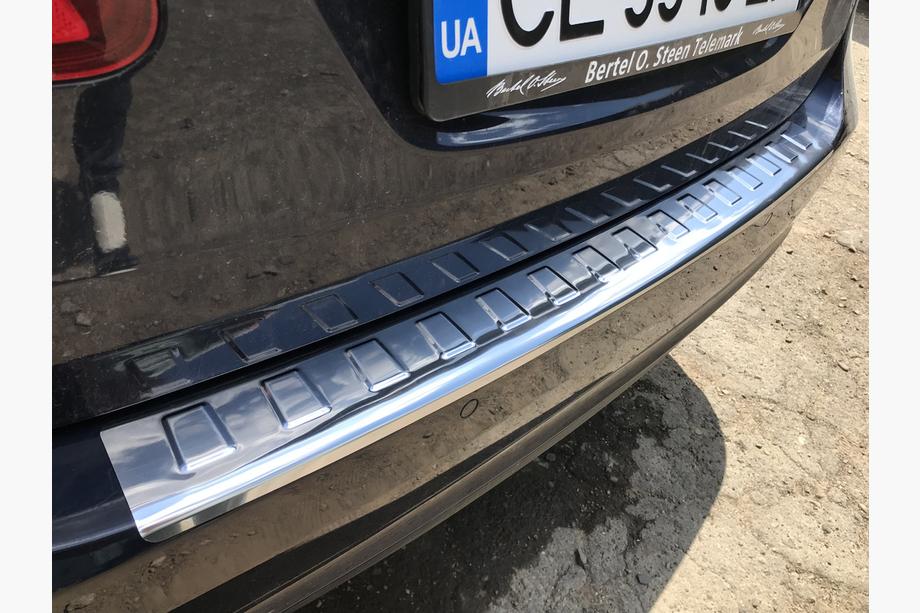 Mercedes B-class W246 2011–2018 Zaščitna letev zadnjega odbijača Carmos (nerjavno jeklo) Fotografija 5