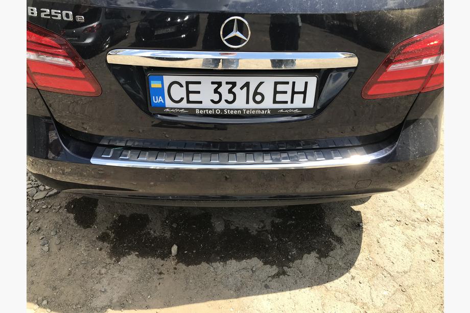 Mercedes B-class W246 2011–2018 Zaščitna letev zadnjega odbijača Carmos (nerjavno jeklo) Fotografija 7