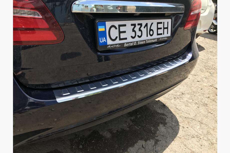 Mercedes B-class W246 2011–2018 Zaščitna letev zadnjega odbijača Carmos (nerjavno jeklo) Fotografija 3
