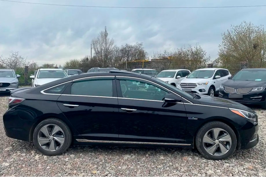 Hyundai Sonata LF 2014–2019 Vetrni deflektorji oken s kromirano letvijo (4 kosi, HIC) Image