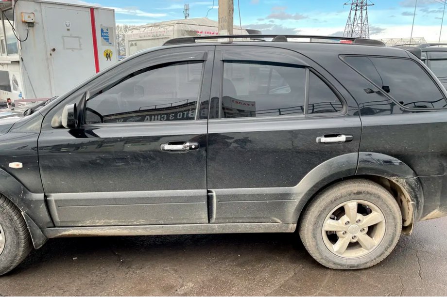 Kia Sorento I BL 2002–2009 Deflektorji oken (4 kosi, HIC) Fotografija 2