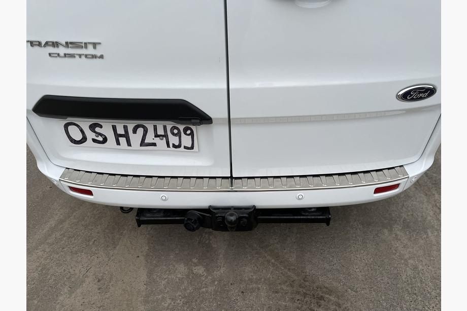 Ford Custom 2013–2022 Zaščitna letev zadnjega odbijača Carmos (nerjavno jeklo) Image