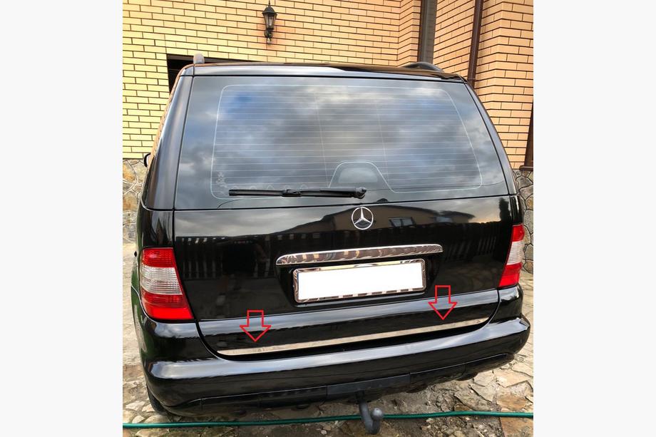 Mercedes ML W163 1997–2005 Zaščitna letev roba prtljažnika (nerjaveče jeklo) Fotografija 1