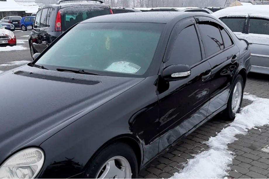 Mercedes E-class W211 2002–2009 Deflektorji oken SD (4 kosi, HIC) Fotografija 4