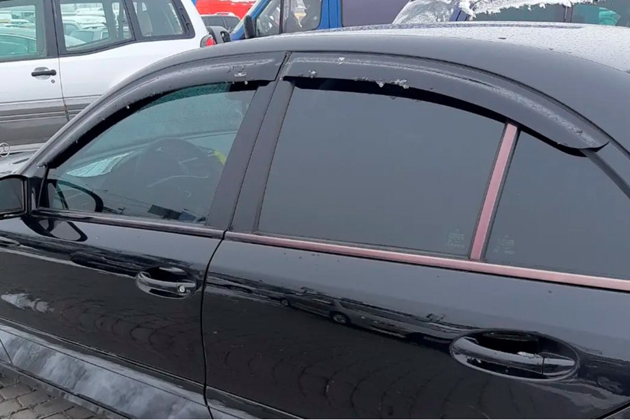 Mercedes E-class W211 2002–2009 Deflektorji oken SD (4 kosi, HIC) Fotografija 3
