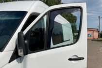 Mercedes Sprinter W906 2006–2018 Vstavljivi deflektorji za okna (2 kos, HIC) fotografija 15