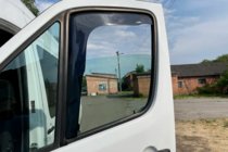 Mercedes Sprinter W906 2006–2018 Vstavljivi deflektorji za okna (2 kos, HIC) fotografija 17