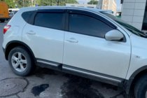 Nissan Qashqai 2010–2014 Deflektorji oken (4 kosi, HIC) fotografija 3