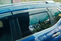 Nissan X-trail T32/Rogue 2014–2021 Vetrni deflektorji oken s kromirano letvijo (4 kosi, HIC) fotografija 3