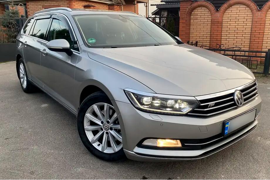 Volkswagen Passat B8 2015–2023 Vetrni deflektorji oken s kromirano letvijo Variant (4 kos, HIC) Image