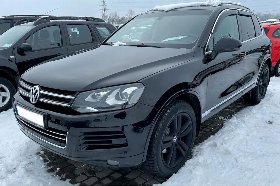 Volkswagen Touareg 2010–2018 Vetrni deflektorji oken s kromirano letvijo (4 kosi, HIC) Fotografija 4