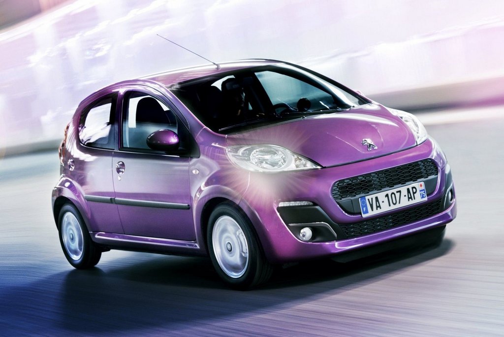 Pregled kompaktnega kombilimuzinskega modela Peugeot 107