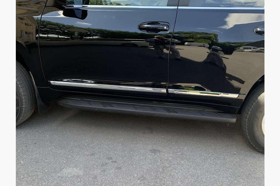 Toyota Land Cruiser Prado 150 2009–2023 Letve vrat (dizajn 2013-2017) Črna barva Fotografija 4
