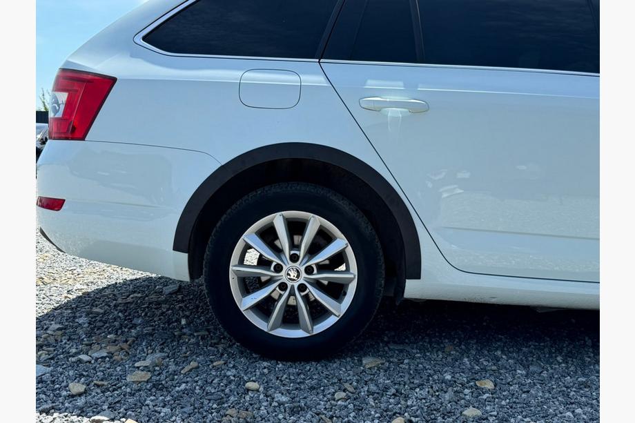 Skoda Octavia III A7 2013–2019 Obrobe blatniških lokov SW 2013-2016 (4 kosi, črna ABS) Image