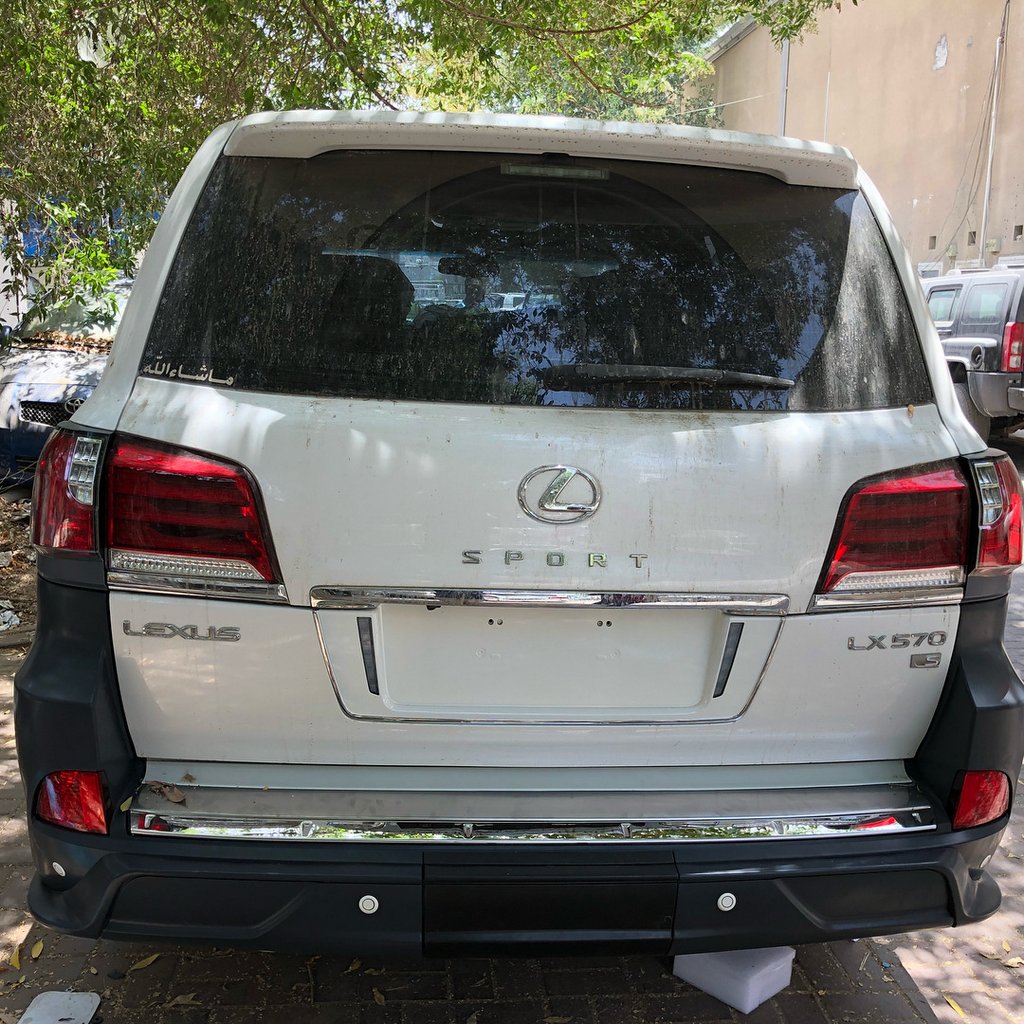 Kako narediti facelift na Lexus LX570