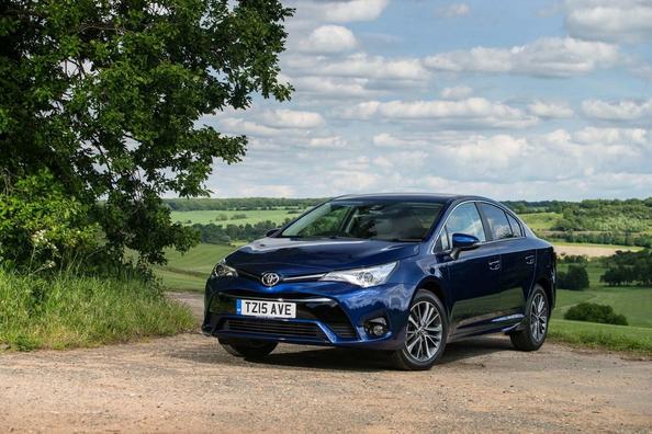 Pregled limuzine Toyota Avensis