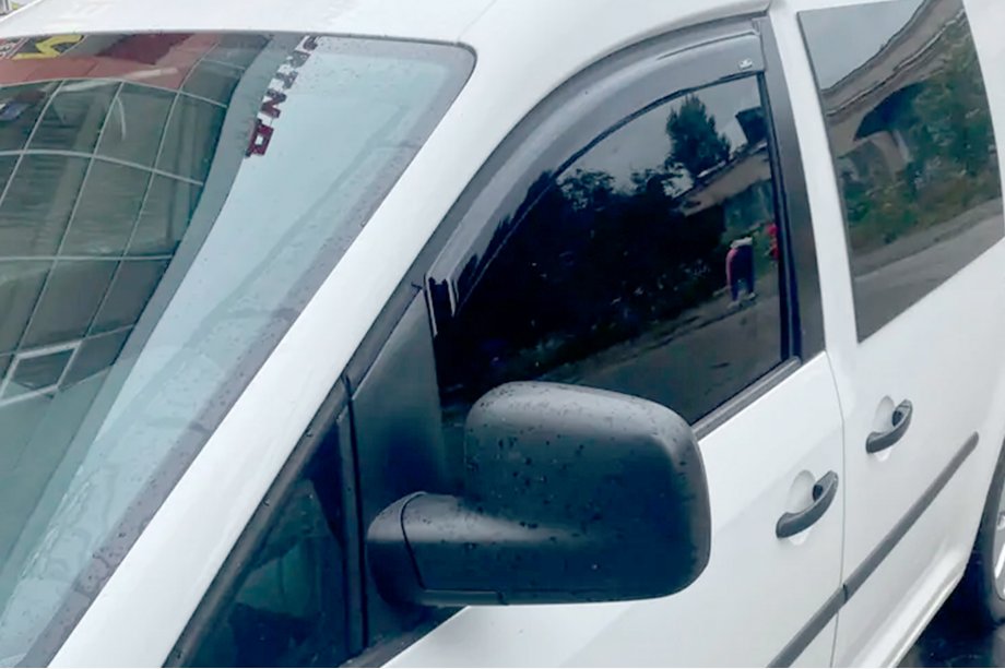 Volkswagen Caddy 2015–2020 Vetrni deflektorji za okna (2 kosa, HIC) Image