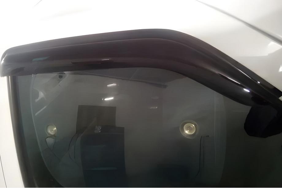 Dacia Logan I 2008–2012 Deflektorji oken (4 kosi, HIC) Fotografija 2