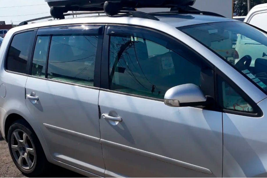 Volkswagen Touran 2003–2010 Deflektorji oken (4 kosi, HIC) Fotografija 13