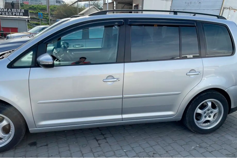 Volkswagen Touran 2003–2010 Deflektorji oken (4 kosi, HIC) Fotografija 5