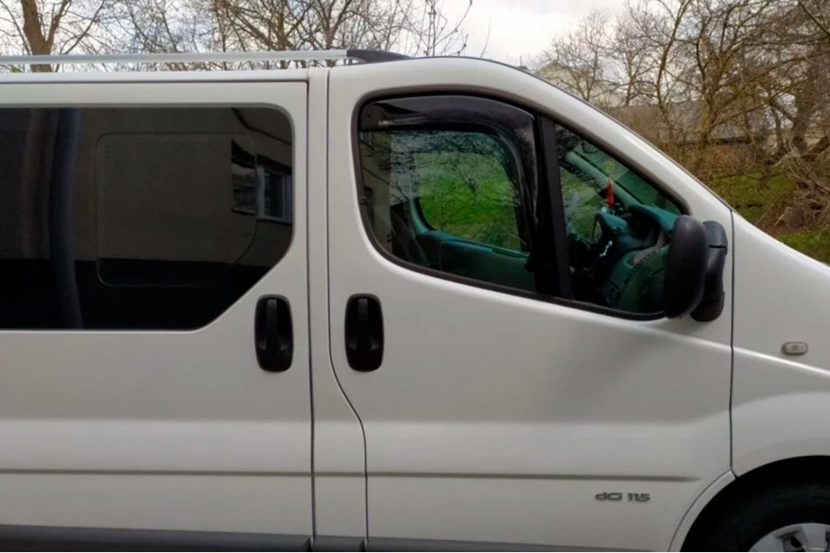 Nissan Primastar 2002–2014 Vstavljivi deflektorji za okna (2 kos, HIC) Image
