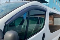 Nissan Primastar 2002–2014 Vetrni deflektorji za okna (2 kosa, HIC) fotografija 15