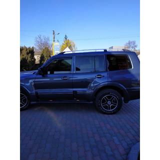 Kromirane strešne vzdolžne letve (relingi), turški dizajn (2 kosa) Mitsubishi Pajero Wagon IV 2006–2021 fotografija 3
